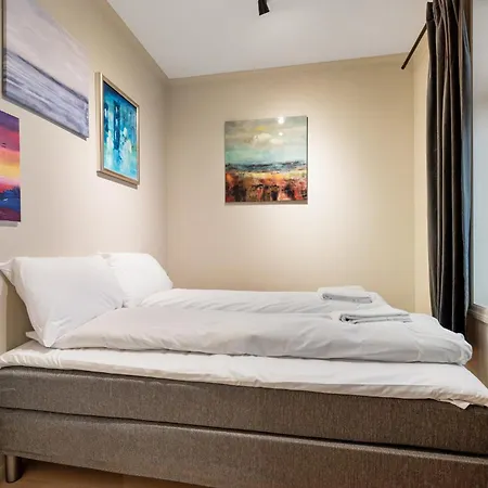 Апартаменти Modern 2nd-floor Luxury *