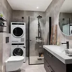 Modern 2nd-floor Luxury * Bergen
