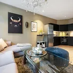 Modern 2nd-floor Luxury Apartment Bergen