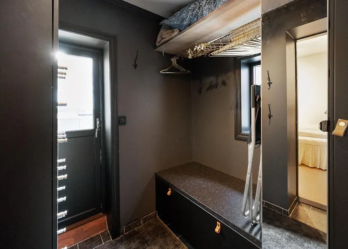 Modern 2nd-floor Luxury * Bergen